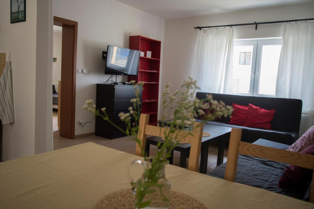 Ubytovani Domecek V Mikulove Apartment Exterior photo